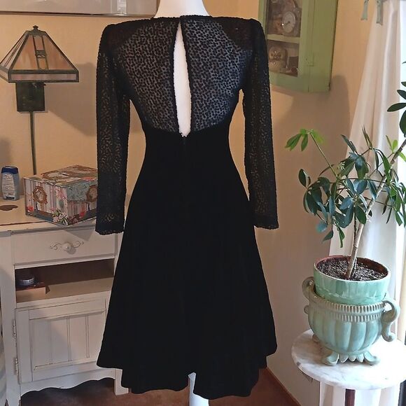 Vintage. Karen Lucas for Niki Black Evening Dress. Cocktail. Quiet Luxury. - Picture 6 of 13